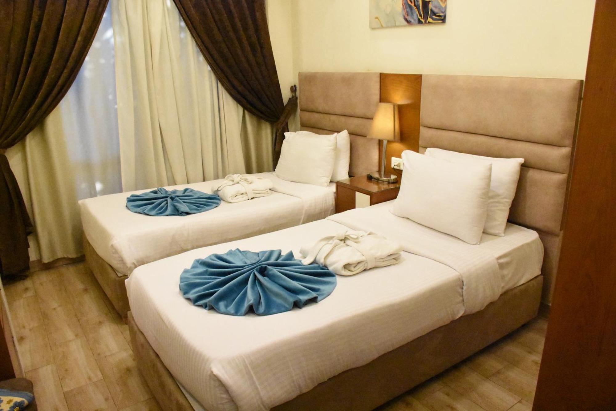 Jewel Zamalek Hotel Le Caire Extérieur photo