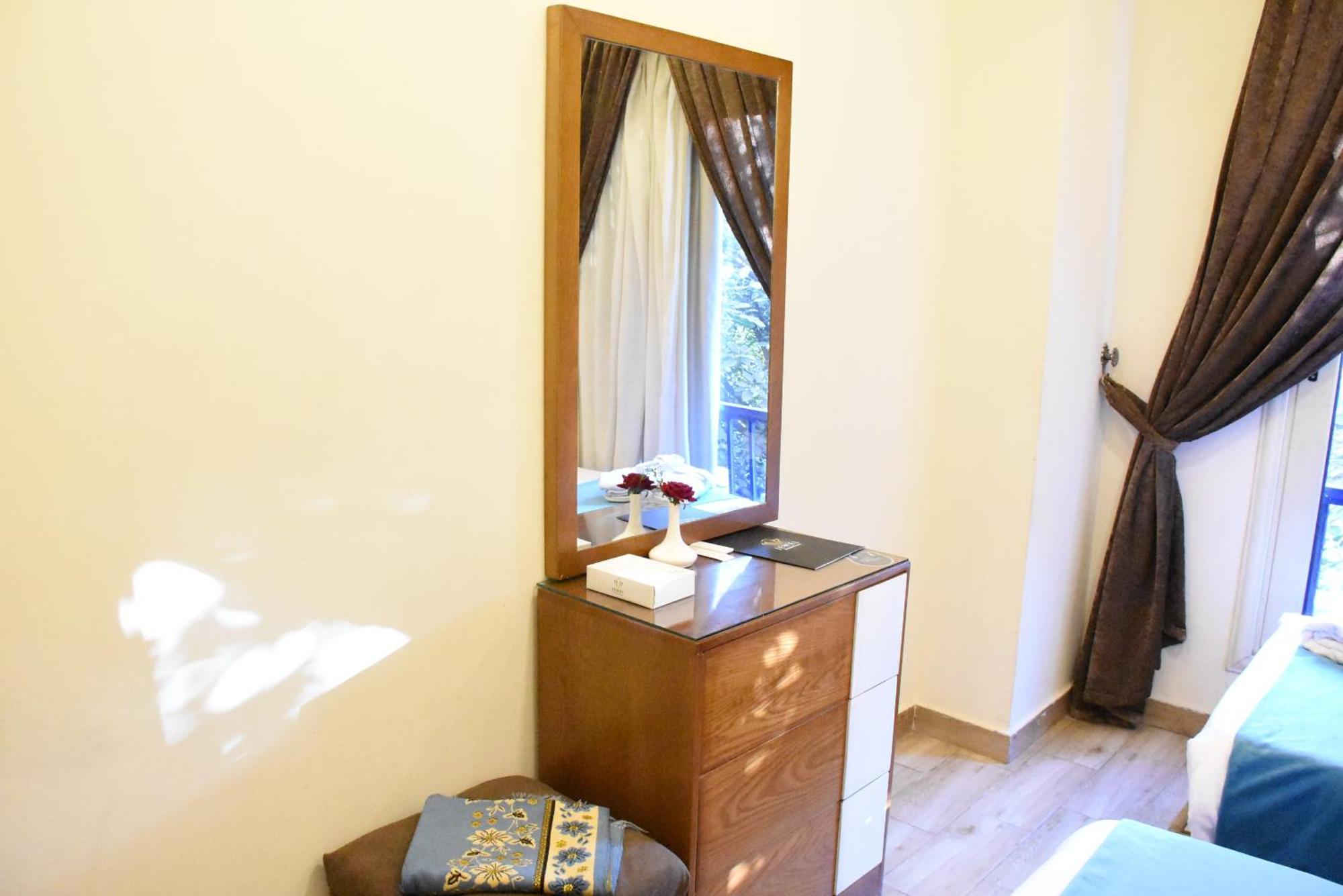 Jewel Zamalek Hotel Le Caire Extérieur photo