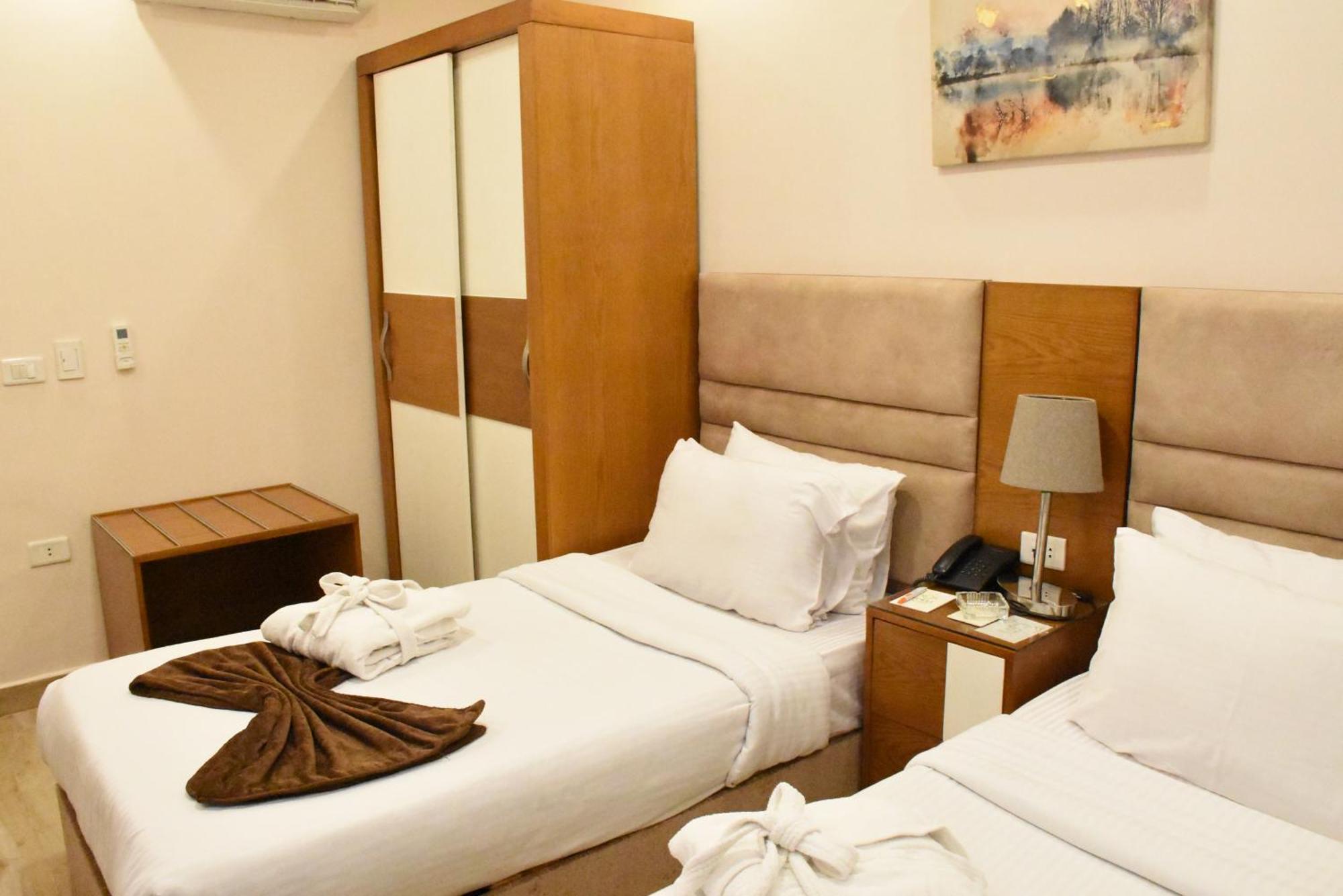 Jewel Zamalek Hotel Le Caire Extérieur photo