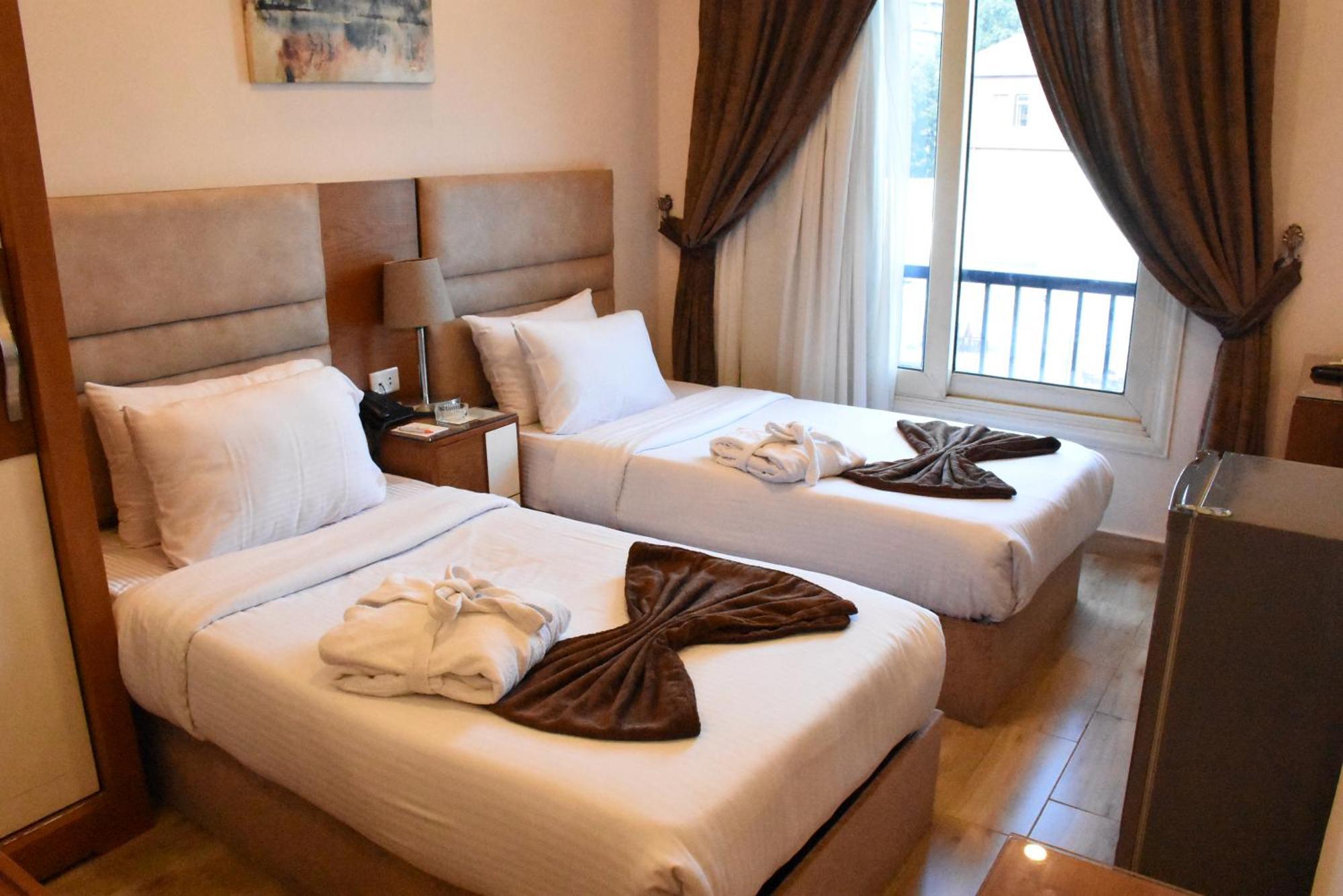 Jewel Zamalek Hotel Le Caire Extérieur photo